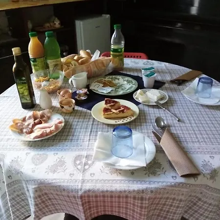 Ai Tre Leoni Alojamento de Acomodação e Pequeno-almoço Lake Como